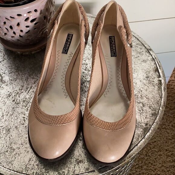 Sperry | Leather Nautical Slip On Pumps | 8.5 - Picture 3 of 6